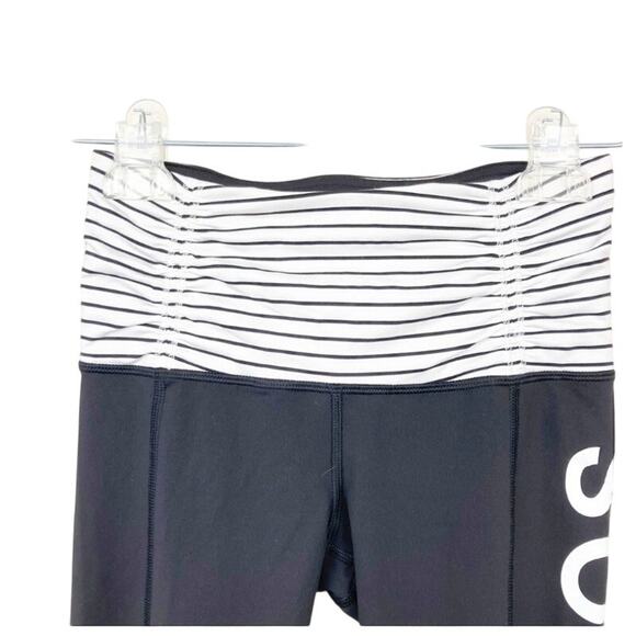 Lululemon Black Rebel Runner Soul Cycle Cropped Leggings Sz 2 - Picture 5 of 6